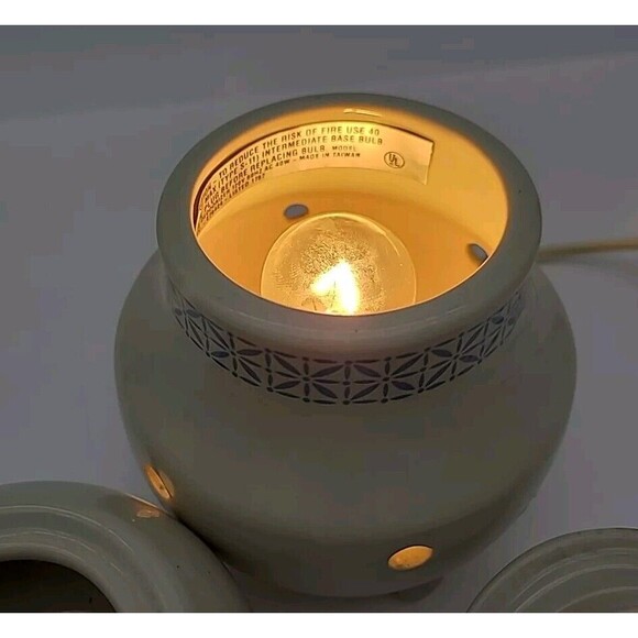 Robeson Wax Melt Candle Potpourri Warmer 7” Electric Vintage Beige Blue - Picture 11 of 11